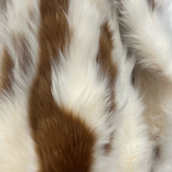 Azalea Wang size small Gorgeous Faux Fur Coat - Picture 8 of 11